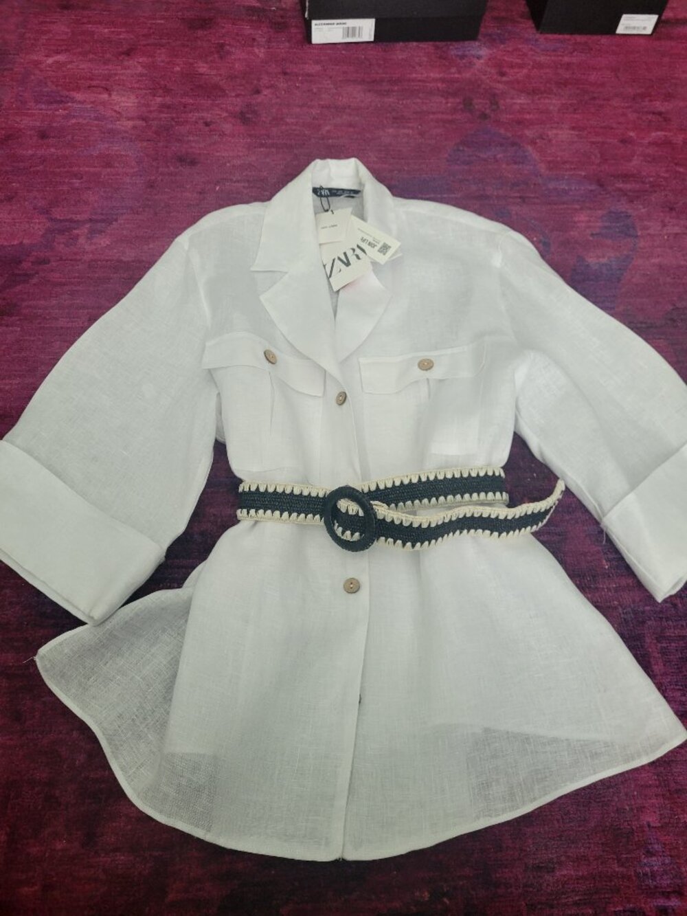 Zara White Linen Shirt with Contrast Belt featuring cuffed 3/4 sleeves and utili